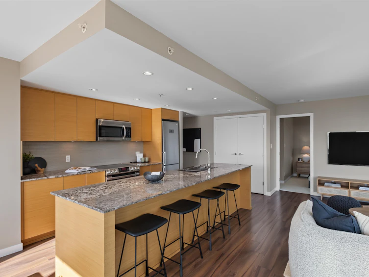 701-135 E 17th Street, North Vancouver, BC, V7L 0C4 - 13
