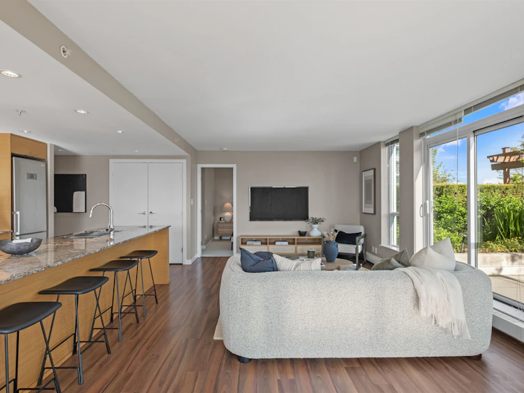 701-135 E 17th Street, North Vancouver, BC, V7L 0C4 - 6