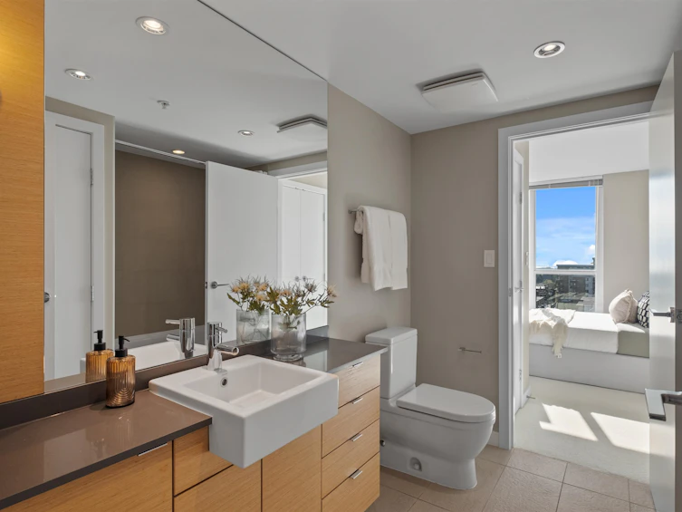 701-135 E 17th Street, North Vancouver, BC, V7L 0C4 - 22