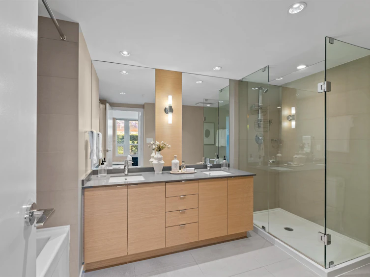 701-135 E 17th Street, North Vancouver, BC, V7L 0C4 - 20
