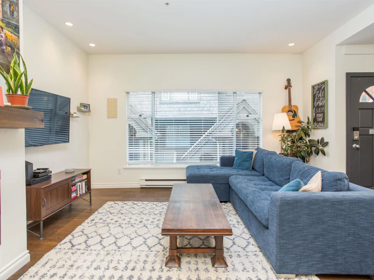 819 W 7th Avenue, Vancouver, BC, V5Z 1C2