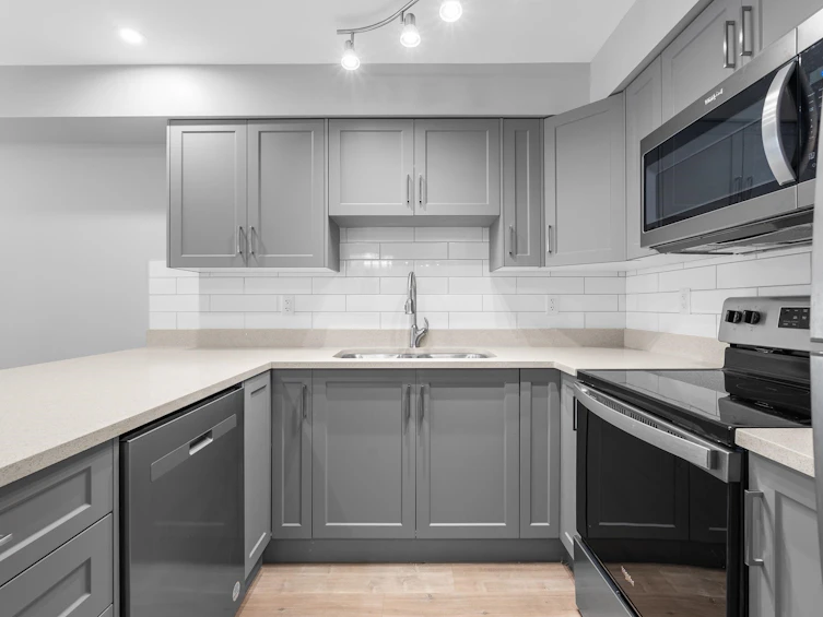 303-30515 Cardinal Avenue, Abbotsford, BC, V2T 0A8 - 13