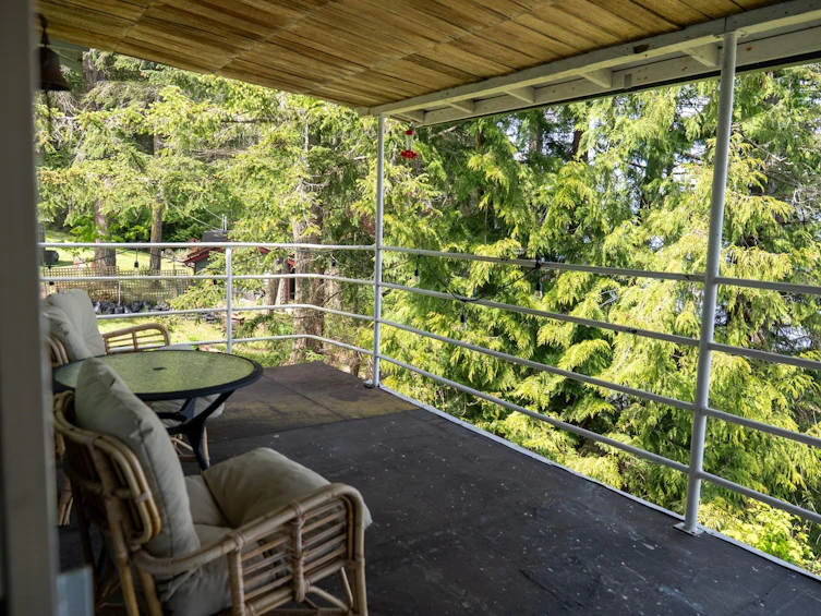 5423 Hooson Road, Pender Island, BC, V0N 2M1 - 22