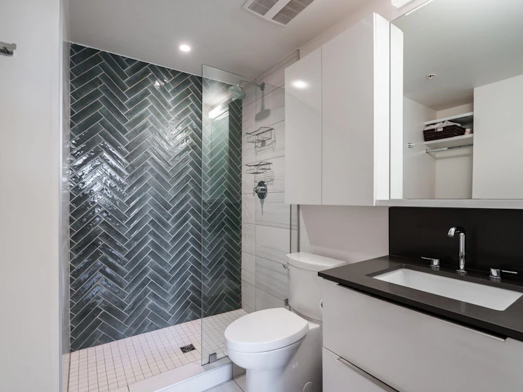 504-379 E Broadway, Vancouver, BC, V5T 1W6 - 14