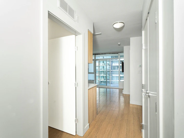 1601-13308 Central Avenue, Surrey, BC, V3T 0M4 - 5