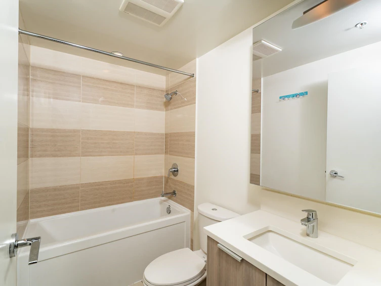 1601-13308 Central Avenue, Surrey, BC, V3T 0M4 - 22