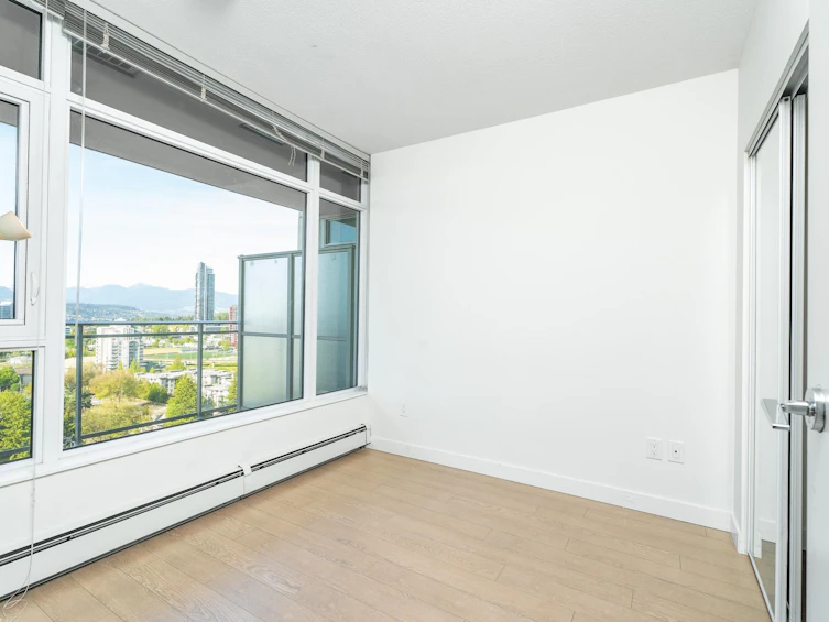 1601-13308 Central Avenue, Surrey, BC, V3T 0M4 - 16