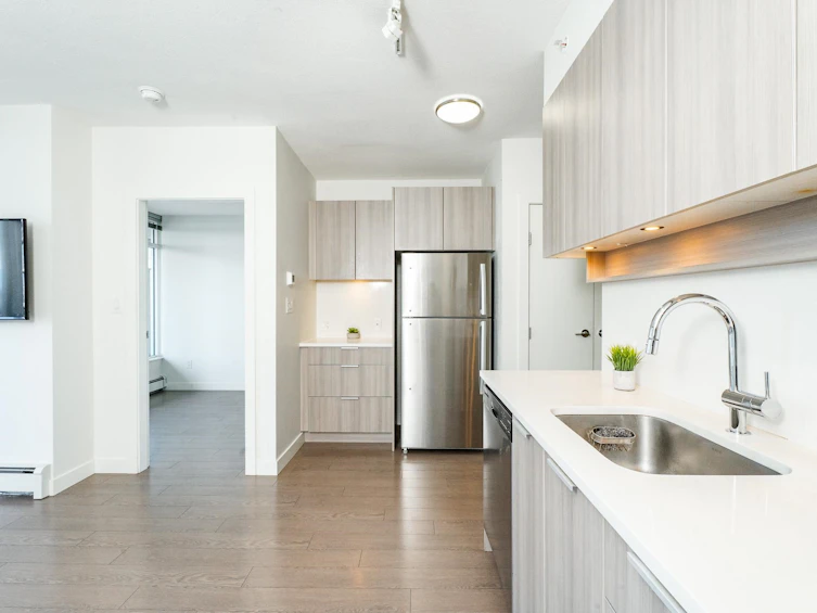 1601-13308 Central Avenue, Surrey, BC, V3T 0M4 - 11