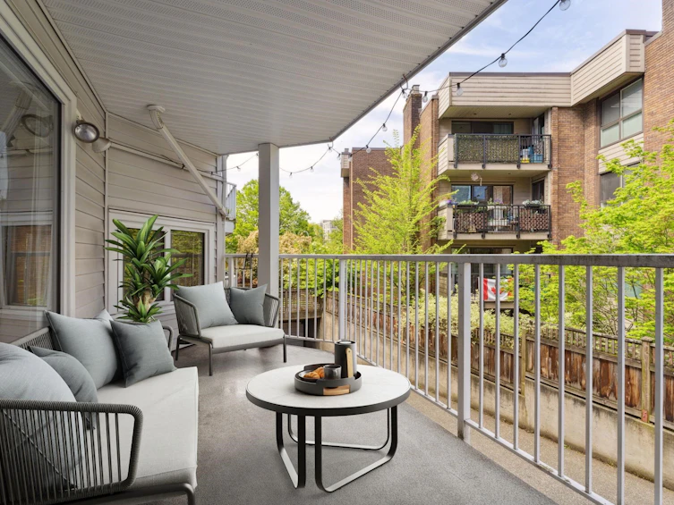 204-1147 Nelson Street, Vancouver, BC, V6G 1J3 - 23