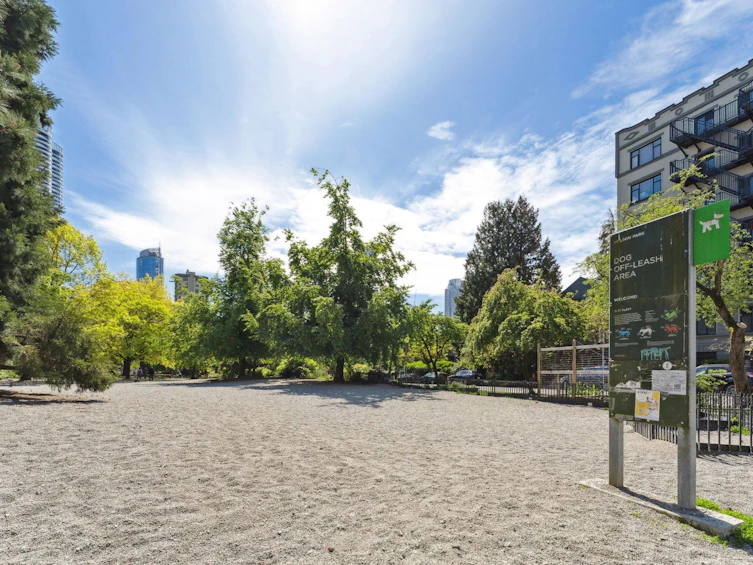 204-1147 Nelson Street, Vancouver, BC, V6G 1J3 - 32
