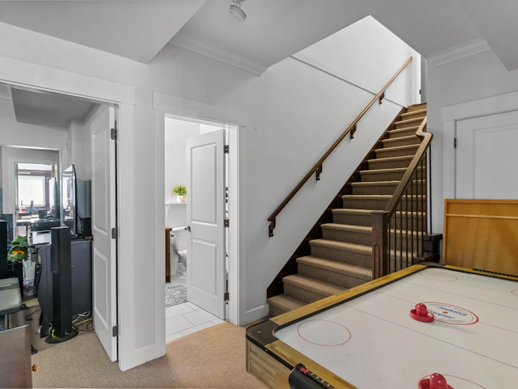 18876 53b Avenue, Surrey, BC, V3S 2K2 - 29