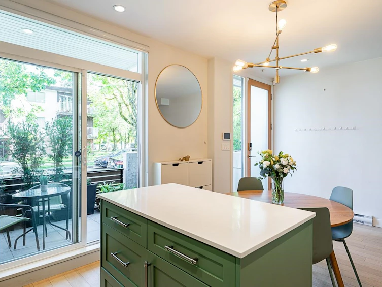 3181 Quebec Street, Vancouver, BC, V5T 3B3 - 4