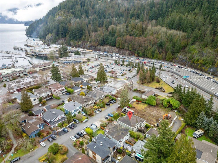 6350 Douglas Street, West Vancouver, BC, V7W 2E9 - 32