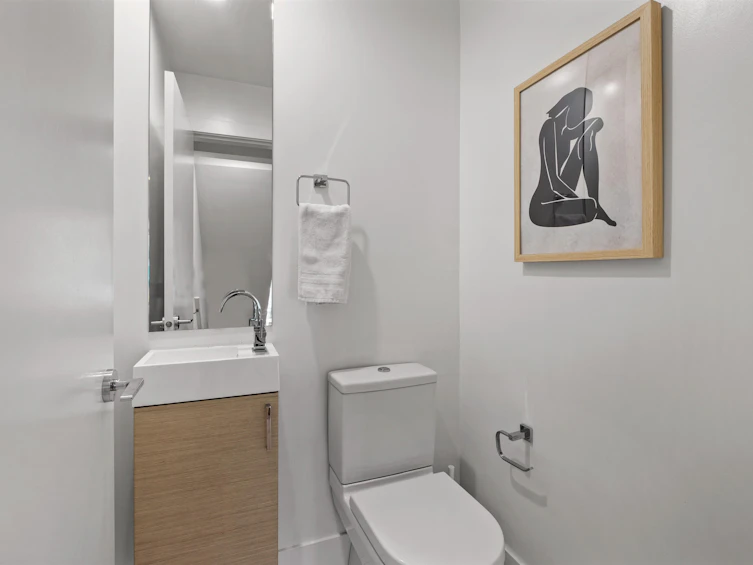 1688 Mclean Drive, Vancouver, BC, V5L 3P3 - 16