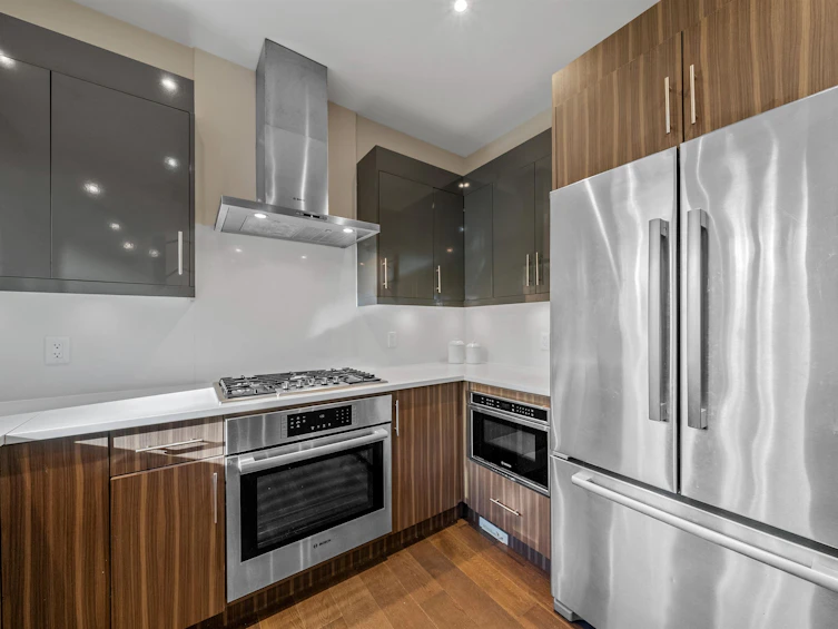 2-330 W 14th Street, North Vancouver, BC, V7M 1P6 - 6
