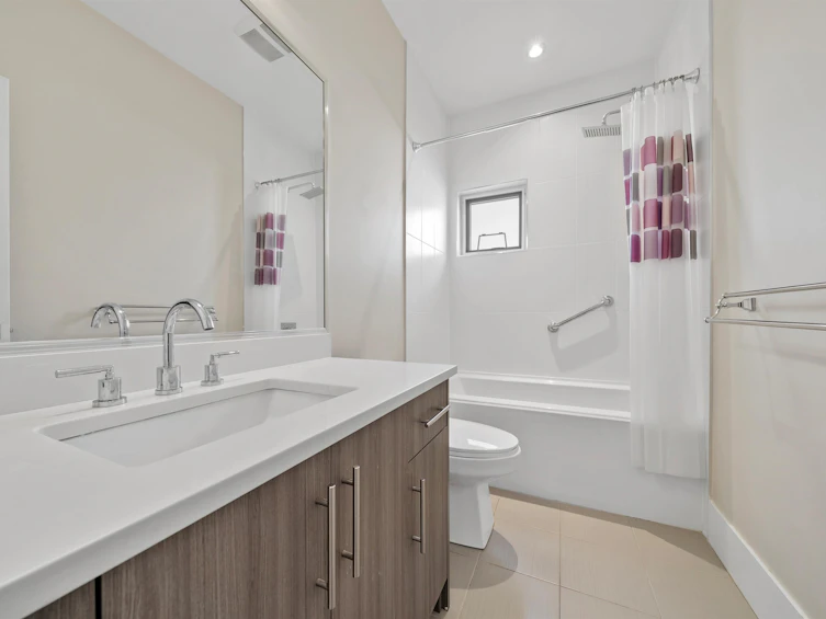 2-330 W 14th Street, North Vancouver, BC, V7M 1P6 - 19