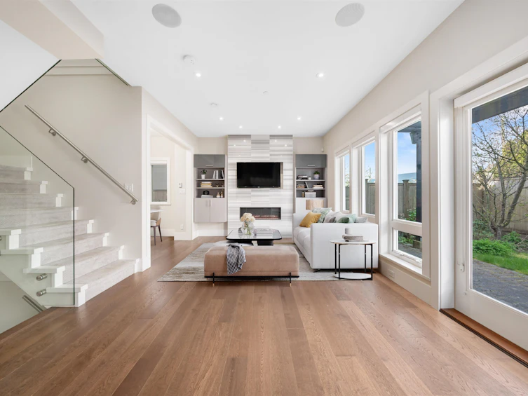 2-330 W 14th Street, North Vancouver, BC, V7M 1P6 - 2