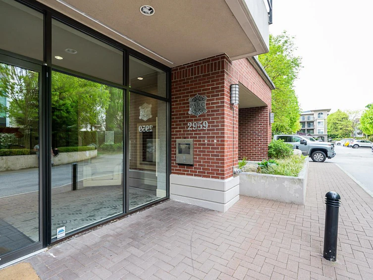 1203-2959 Glen Drive, Coquitlam, BC, V3B 0B8 - 3
