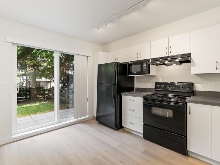 76-15871 85 Avenue, Surrey, BC, V4N 0Y9 - 15