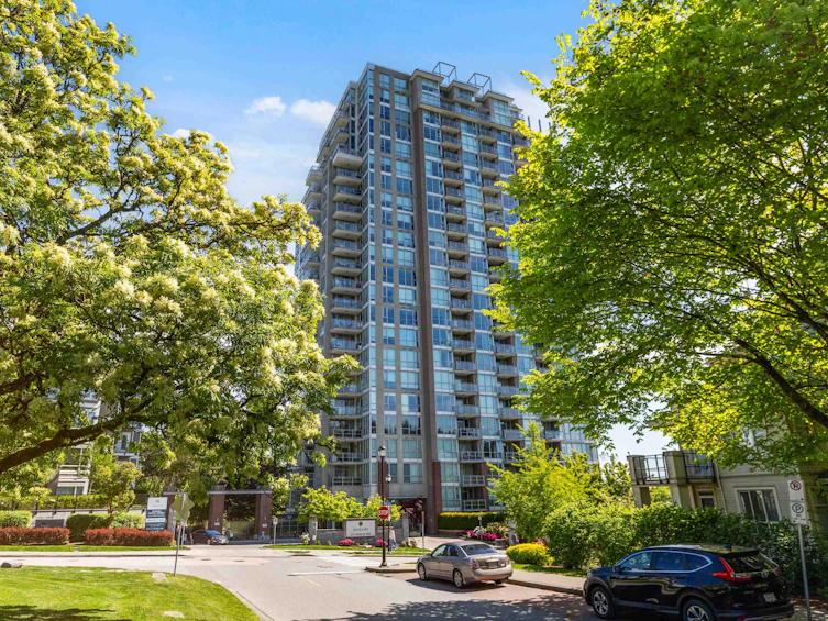 605-271 Francis Way, New Westminster, BC, V3L 0H2 - 2