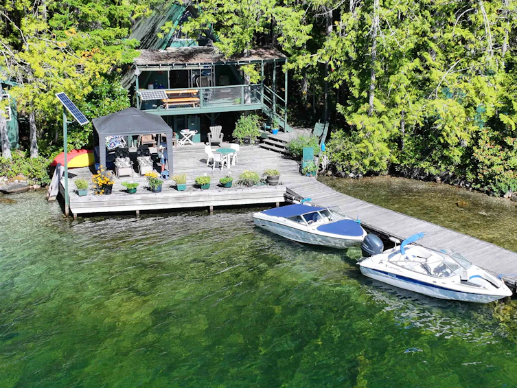 8120 West Sakinaw Lakeshore Way, Pender Harbour Egmont, BC, V0N 2E0