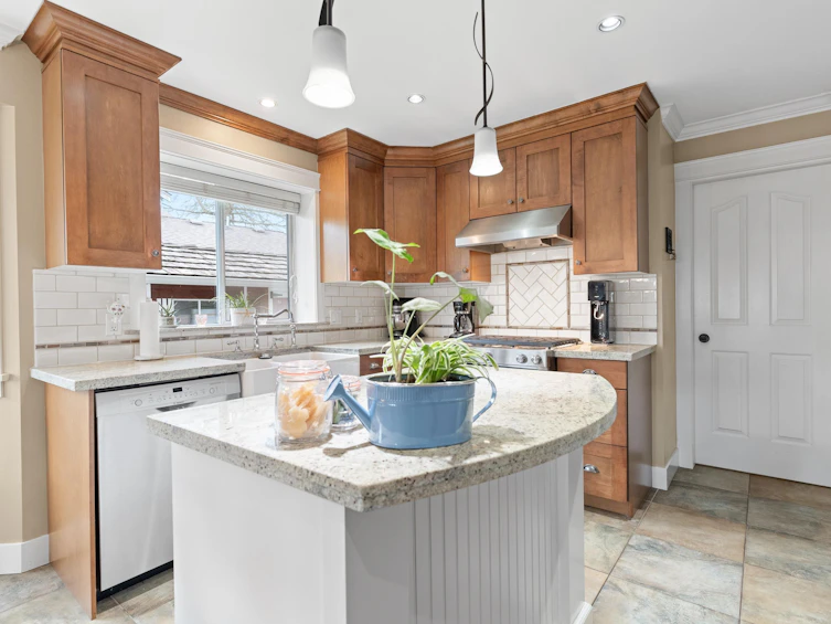 18865 63a Avenue, Surrey, BC, V3S 7W3 - 8