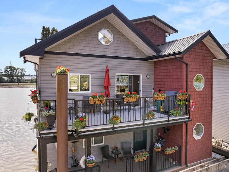 3-800 South Dyke Road, New Westminster, BC, V3M 6L6 - 2