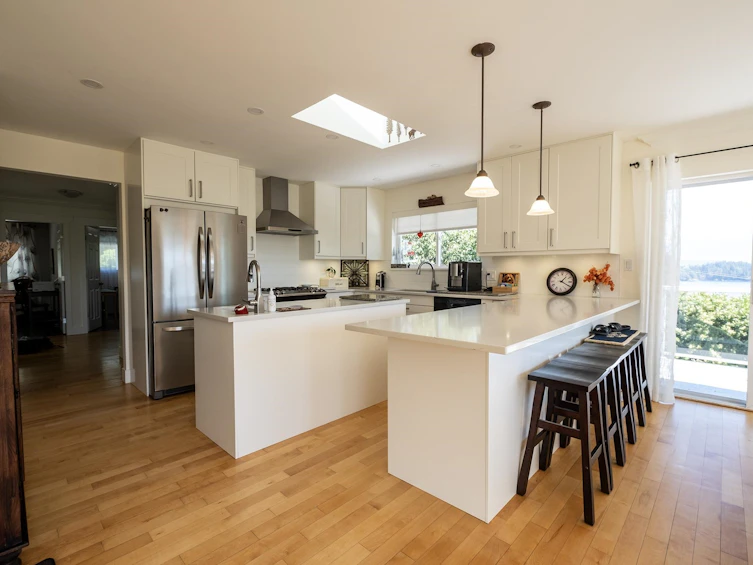 105 Wharf Road, Gibsons, BC, V0N 1V6 - 9