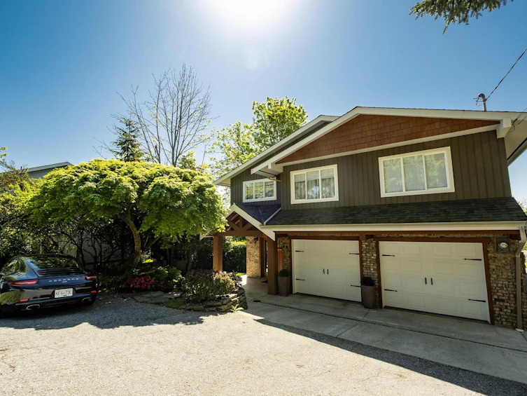 105 Wharf Road, Gibsons, BC, V0N 1V6 - 2