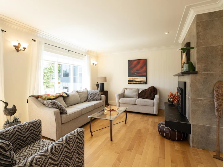 105 Wharf Road, Gibsons, BC, V0N 1V6 - 7
