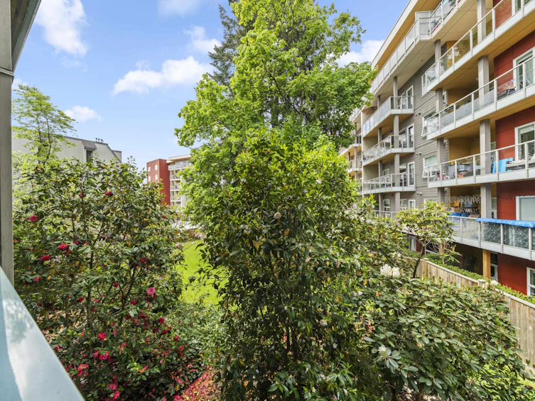 214-2915 Glen Drive, Coquitlam, BC, V3B 7H8 - 26