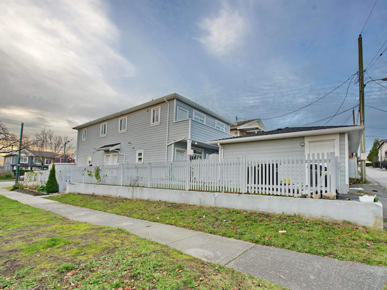 213 E 64 Avenue, Vancouver, BC, V5X 2M5 - 38