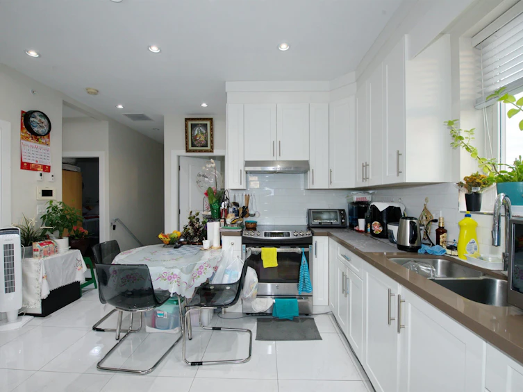 213 E 64 Avenue, Vancouver, BC, V5X 2M5 - 14