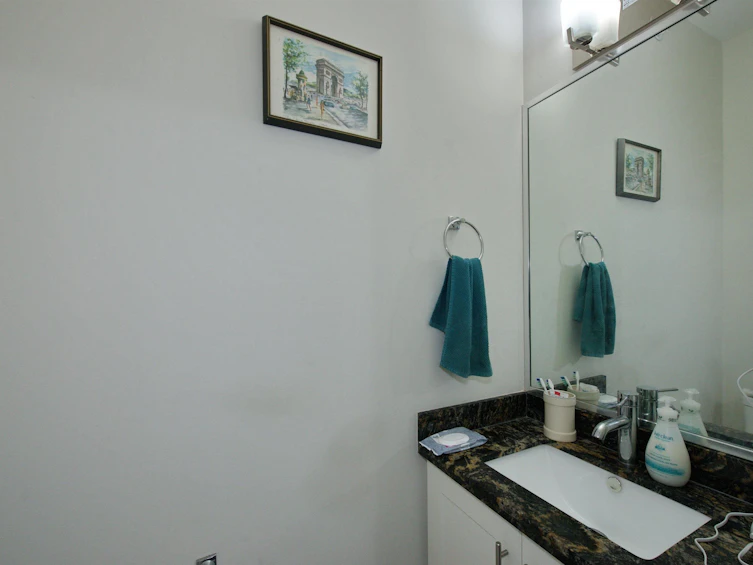 213 E 64 Avenue, Vancouver, BC, V5X 2M5 - 8