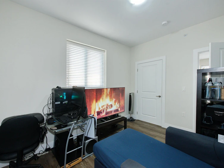 213 E 64 Avenue, Vancouver, BC, V5X 2M5 - 7