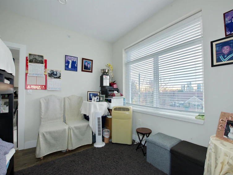 213 E 64 Avenue, Vancouver, BC, V5X 2M5 - 3