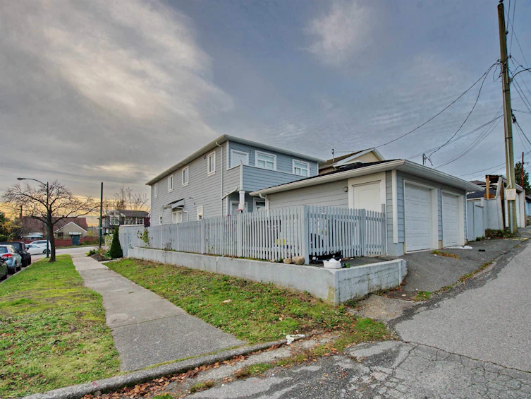 213 E 64 Avenue, Vancouver, BC, V5X 2M5 - 37