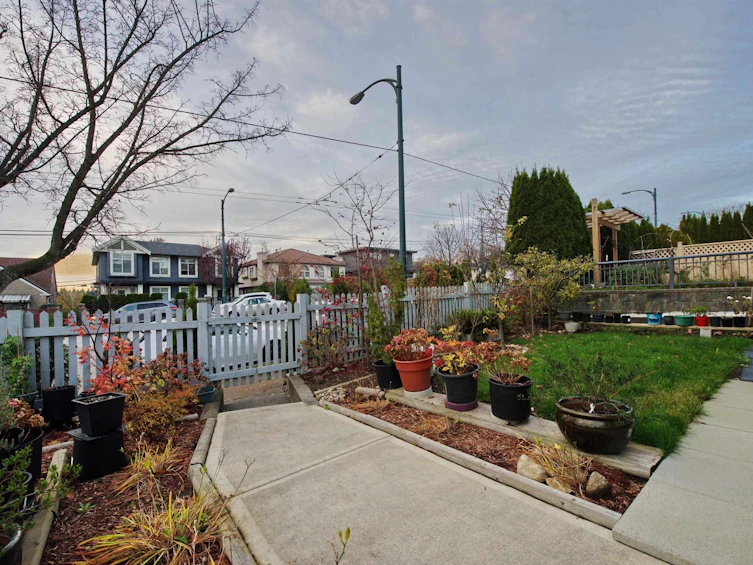 213 E 64 Avenue, Vancouver, BC, V5X 2M5 - 33