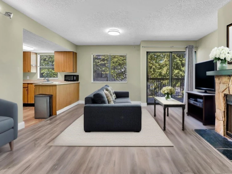 201-13316 71b Avenue, Surrey, BC, V3W 7Z4