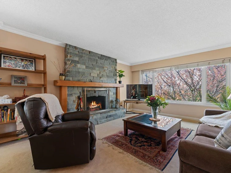 3300 Mahon Avenue, North Vancouver, BC, V7N 3T5 - 3