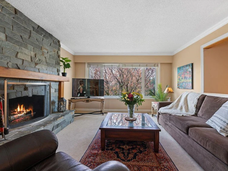 3300 Mahon Avenue, North Vancouver, BC, V7N 3T5 - 2