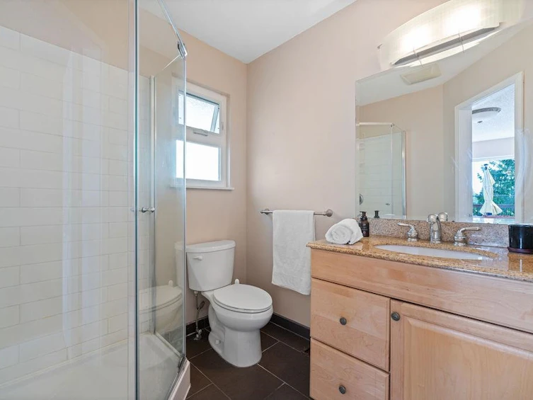 3300 Mahon Avenue, North Vancouver, BC, V7N 3T5 - 16