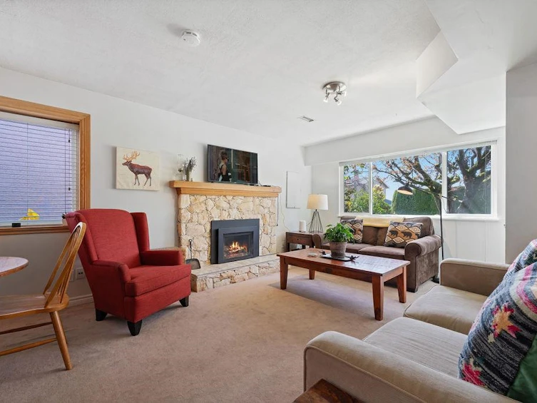 3300 Mahon Avenue, North Vancouver, BC, V7N 3T5 - 24