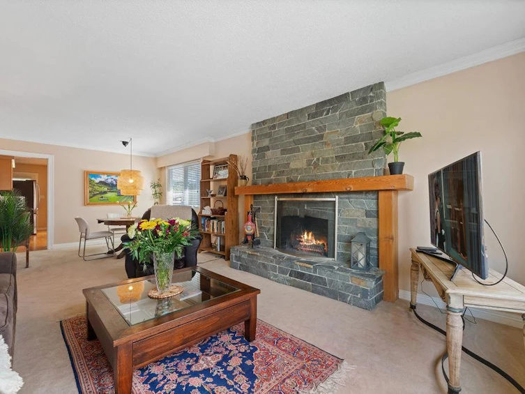 3300 Mahon Avenue, North Vancouver, BC, V7N 3T5 - 5