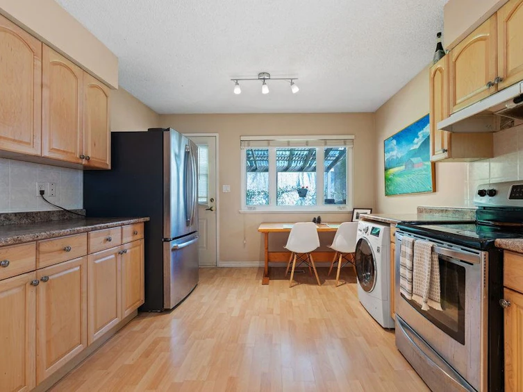 3300 Mahon Avenue, North Vancouver, BC, V7N 3T5 - 9