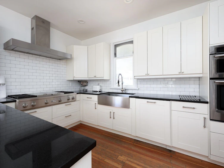 1122 London Street, New Westminster, BC, V3M 3C1 - 10