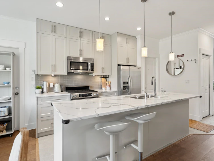 301-6471 Princess Lane, Richmond, BC, V7E 6R7 - 9