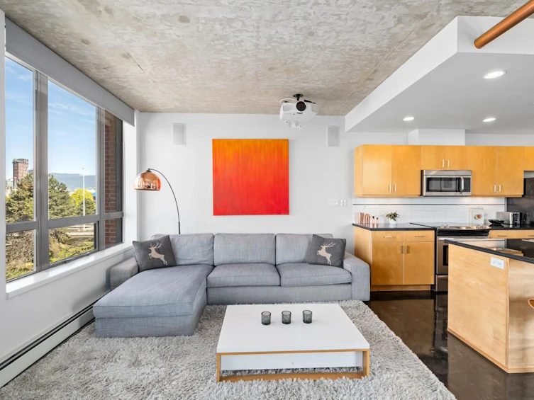 706-919 Station Street, Vancouver, BC, V6A 4L9 - 2