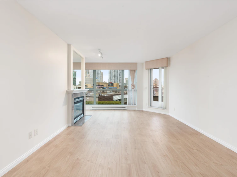 305-4788 Hazel Street, Burnaby, BC, V5H 4V9 - 3