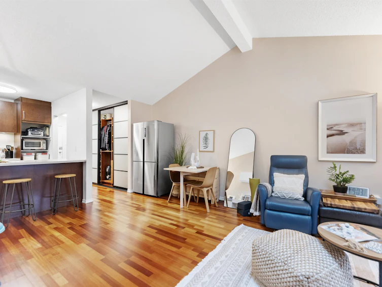 317-1545 E 2nd Avenue, Vancouver, BC, V5N 1C8 - 2